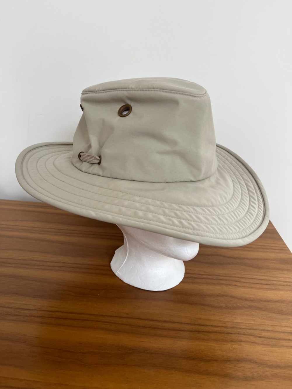 TILLEY ENDURABLES Hat Lightweight Neutral Unisex Outdoor Adventure Size 7 5/8